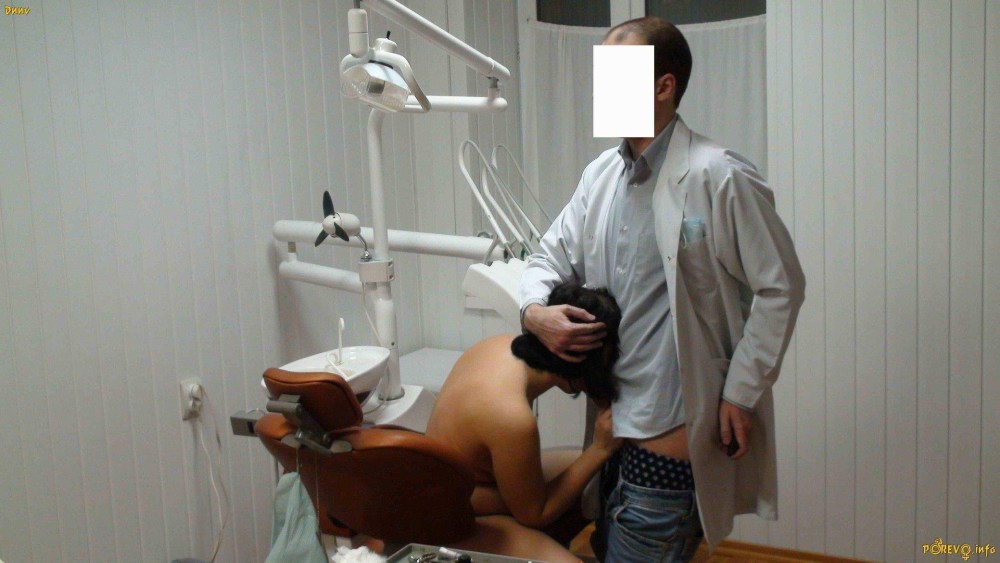 Прием пациентов голыми медсестрами