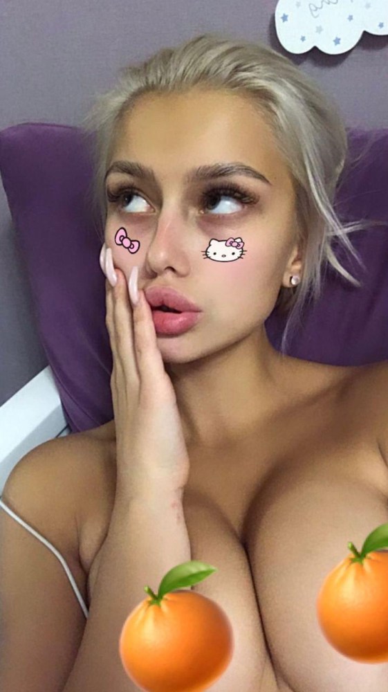 Валя карнавал в платье