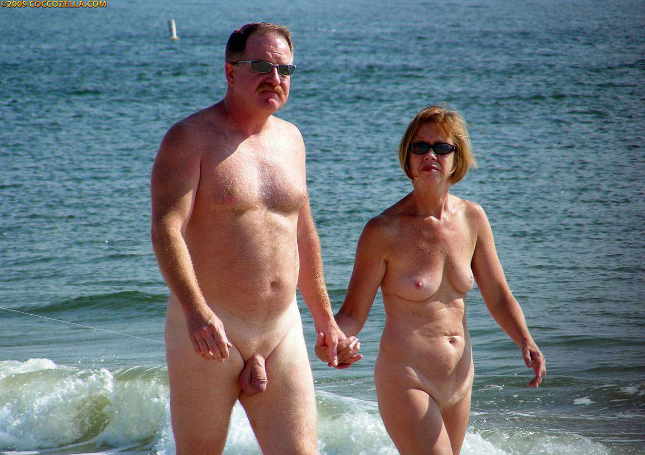 порно зрелые пары пляж фото 33